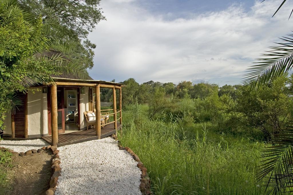 Sanctuary Sussi & Chuma Villa Livingstone Exteriör bild